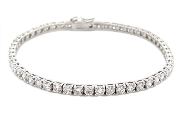 z135811 fv c373daaf d969 4057 8dfe 3d0a97ea30a9 Diamond Tennis Bracelet in 14K White Gold 1 CTW