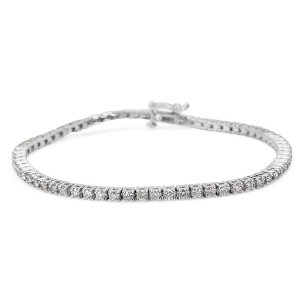 Diamond Tennis Bracelet in a 4 Prong Setting in 14K White Gold 235 CTW Diamond Tennis Bracelet in a 4 Prong Setting in 14K White Gold 235 CTW