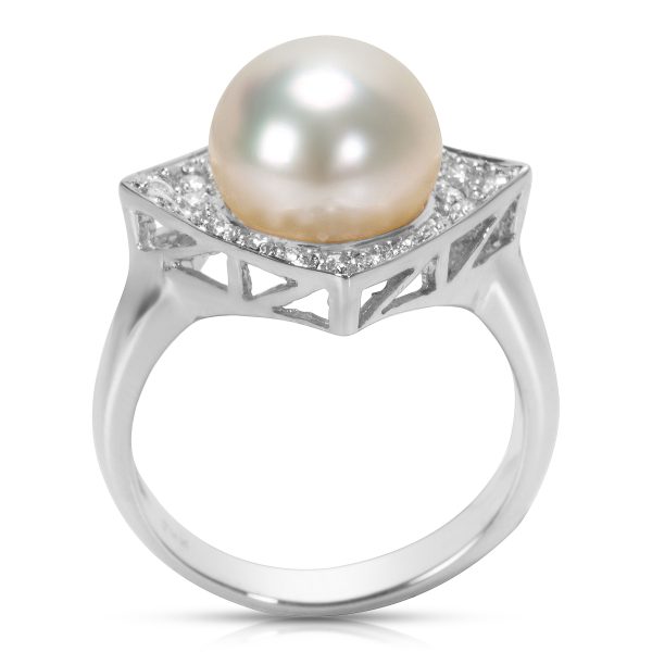 Pearl Diamond Cocktail Ring in 18K White Gold 025 CTW Pearl Diamond Cocktail Ring in 18K White Gold 025 CTW