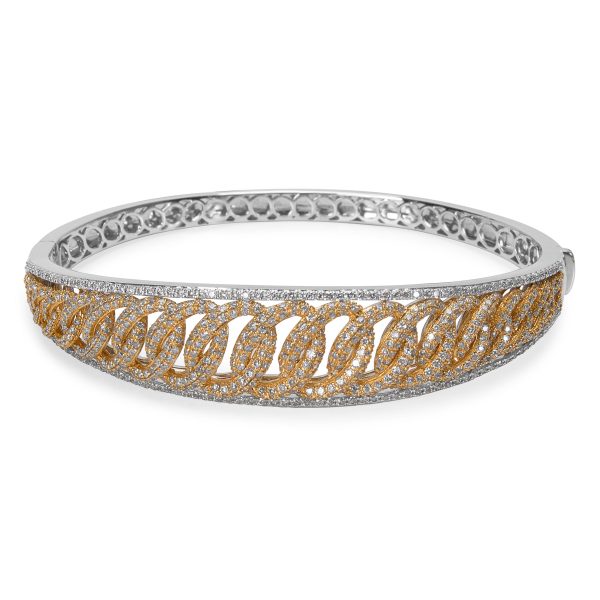 Interlocking Hinged diamond Bangle in 18KT Two Toned Gold 454 ctw Interlocking Hinged diamond Bangle in 18KT Two Toned Gold 454 ctw