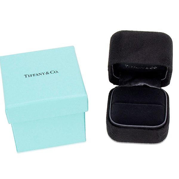 085706 box a539bb87 3591 40f3 b458 f15fc13ba585 Tiffany Co Blooming Flower Ring in Platinum 060 ctw