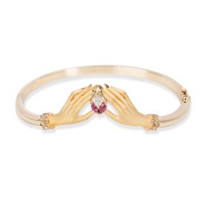 Carrera y Carrera Hand Holding Marquise Diamod Ruby Bangle 18K Gold 015 CTW Fendi Shoulder Clutch Bag Small Nappa Leather Compact Mini Bag Dark Blue