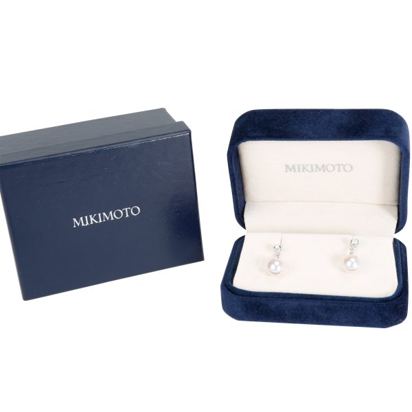 098653 box 6d967407 f0e2 445f 9c23 e6a66f0723eb Mikimoto Classic 8mm Pearl Drop Diamond Earrings in 18KT White Gold 016 CTW