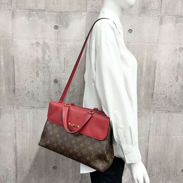 10 Louis Vuitton Venus Shoulder Bag Handbag Red Sleaze Brown