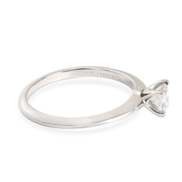 100434 sv Tiffany Co Solitaire Diamond Engagement Ring in Platinum E VVS1 032 CTW