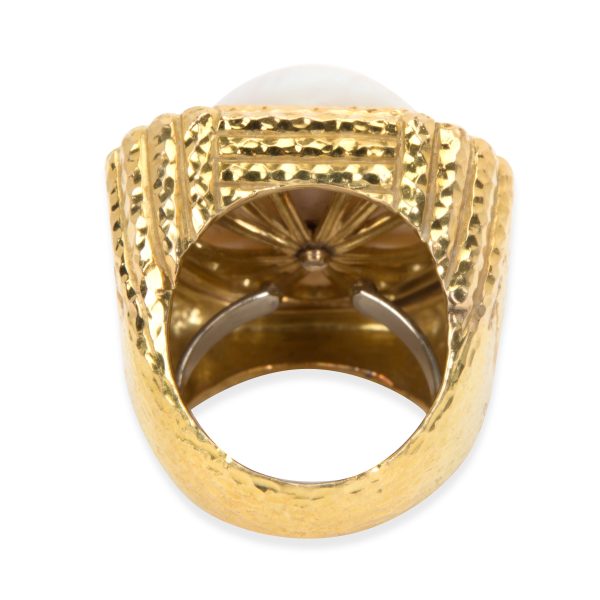 101032 bv David Webb Mabe Pearl Square Hammered Gold Ring in 18K Yellow Gold