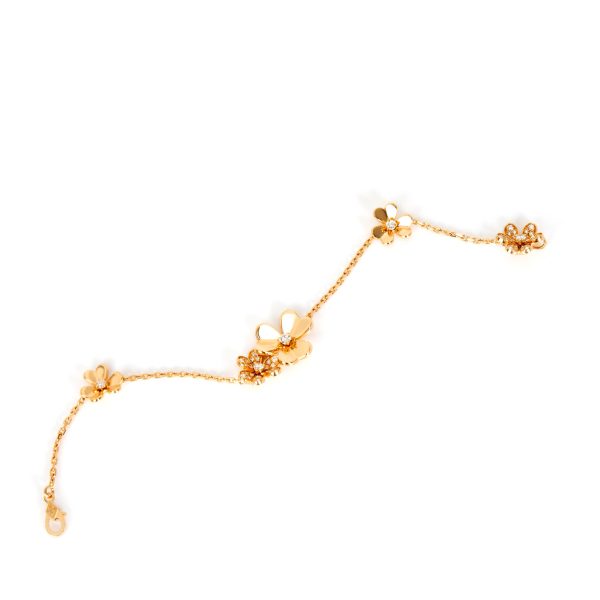 104374 pv 7720b462 3ea7 412a ae2f d45d9c71362f Van Cleef Arpels Frivole Diamond Bracelet in Yellow Gold 061 CTW