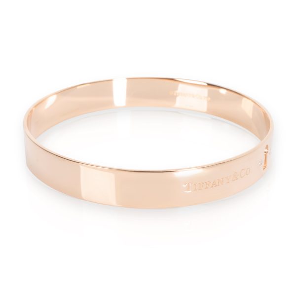 104600 sv 0cd14933 8b80 403f afa7 9399882f2a83 Tiffany Co Keyhole Diamond Bangle in 18KT Rose Gold 002 CTW