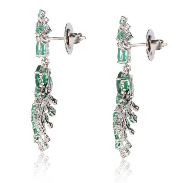 107325 bv fddfdc4c b35b 4b1a 9a47 1e864d9d37ce Diamond and Emerald Starburst Earrings in 18Kt White Gold 081 CTW