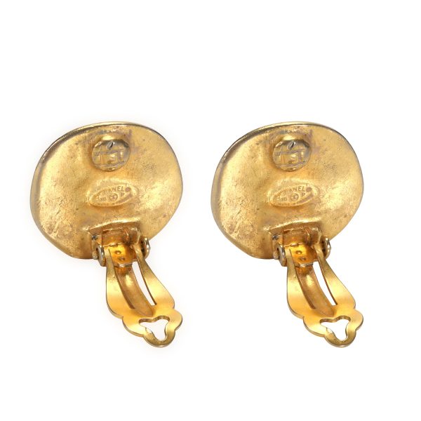 110443 bv Chanel Spring 1996 CC Button Earrings Gold Toned