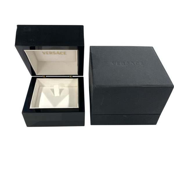 111327 box 99fb89a6 562a 4684 86f0 2d3072386b99 Versace White Ceramic Pyramids Flexible Ring in 18K Yellow Gold