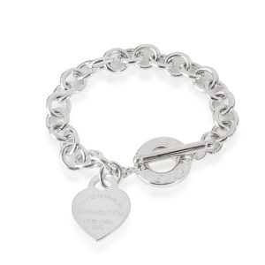 Return to Tiffany Heart Tag Toggle Bracelet in Sterling Silver CHANEL Chain Wallet Boy Chanel Black Lambskin