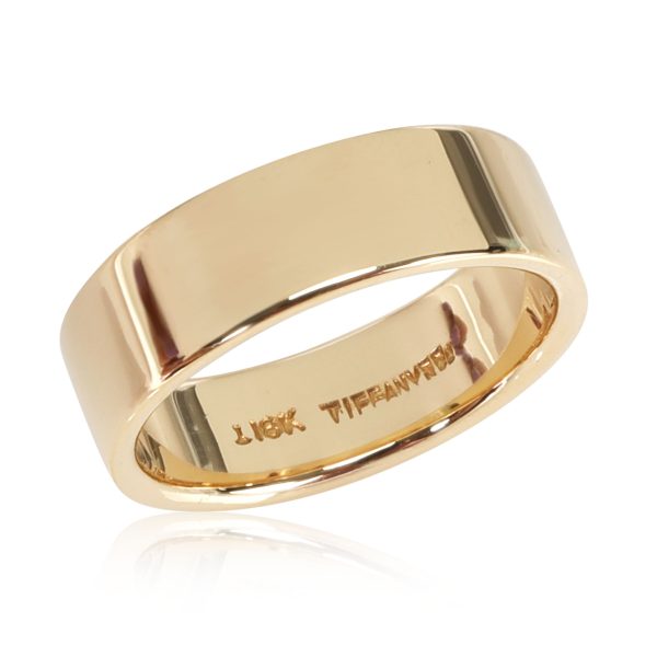 114097 pv 1e4a51a4 bb45 4311 b6da 7218e3539107 Tiffany Co Essential Wedding Band in 18K Yellow Gold