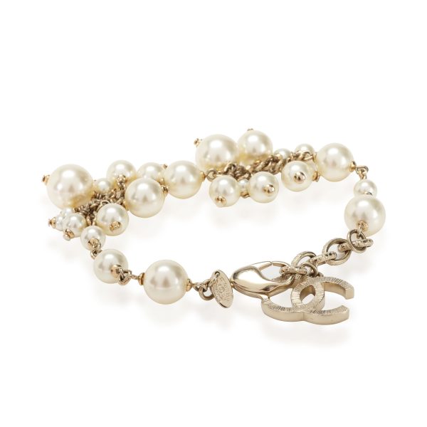 114324 clasp 622fb2c5 ecfc 4b27 b95f d5cf63891b64 Chanel Autumn 2011 Multi Faux Pearl Bracelet