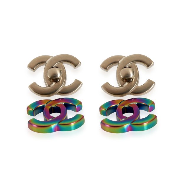 115034 sv Chanel 2018 Iridescent Turnlock CC Stud Earring