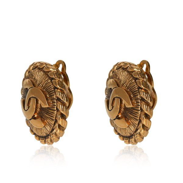 117204 sv e3373698 a434 4ea3 bb51 39e612273c56 Vintage Chanel Gold Tone CC Button Rope Edge Clip On Earrings