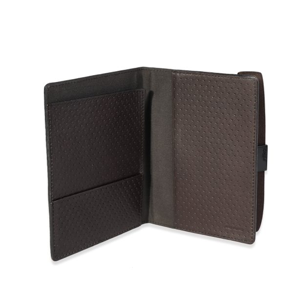 117844 box Fendi Vintage Brown Woven Leather Passport Holder