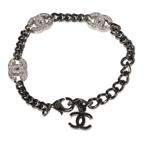 120382 sv 8737a8ca 862a 4bc2 948b b4f6f4626c52 Chanel 2021 CC Strass Station Ruthenium Bracelet