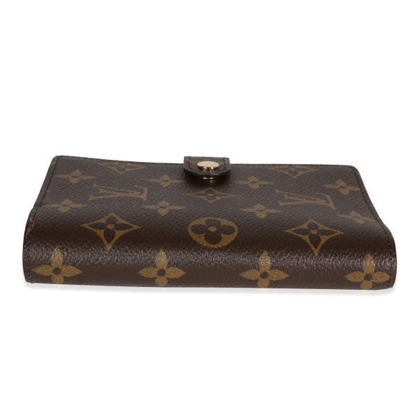 120742 clasp 216abbe7 cb11 412a b1f0 b83f82b7a918 Louis Vuitton Monogram Canvas Small Ring Agenda Cover