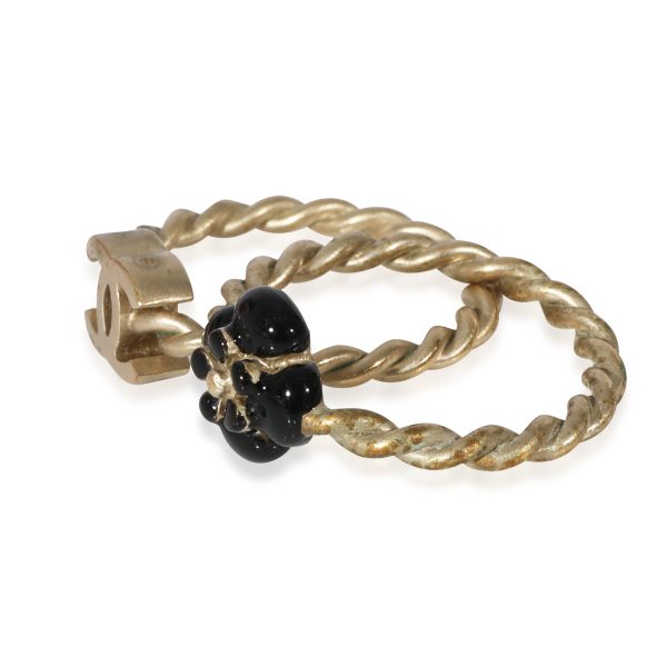 122313 sv Chanel Gold Tone CC Black Enamel Flower Ring Set