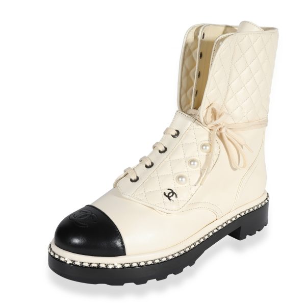 122686 sv CHANEL Lambskin Pearl Chain CC Combat Boots 37 Ivory Black