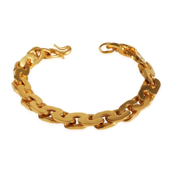 Tse Sui Luen Bracelet in 24K Yellow Gold Tse Sui Luen Bracelet in 24K Yellow Gold