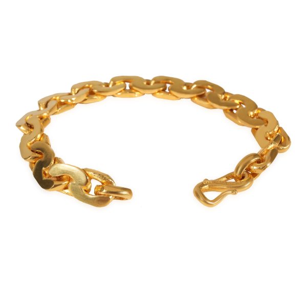 122832 pv 07ed092b bfd8 47f1 957a af02d4323290 Tse Sui Luen Bracelet in 24K Yellow Gold