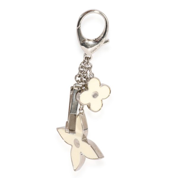 Louis Vuitton Silver Tone White Fleur De Epi Bag Charm Louis Vuitton Silver Tone White Fleur De Epi Bag Charm