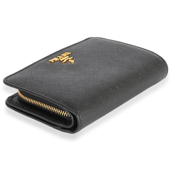 123425 bv 843fe65b 73dc 43ba 92da 7670ceb6a9e3 Prada Black Saffiano French Wallet