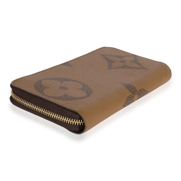 124067 bv Louis Vuitton Monogram Giant Zippy Wallet