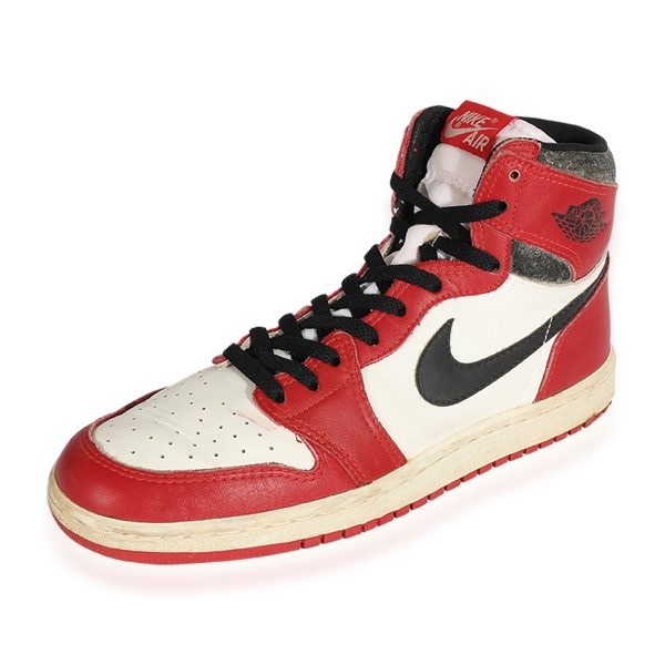 124609 sv Air Jordan 1 High Chicago 1985