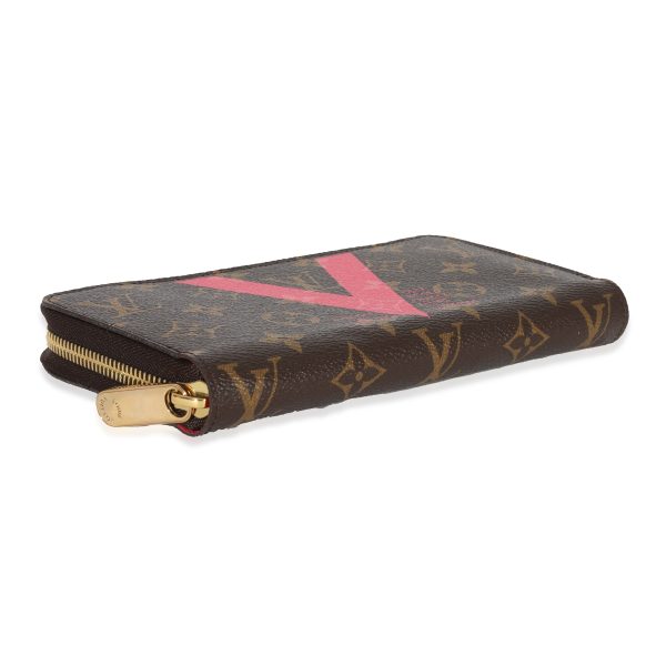 130439 clasp a10241c9 7768 4f50 b26d 486349006ef2 Louis Vuitton Monogram Canvas Grenade V Zippy Wallet