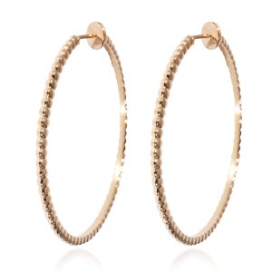 Van Cleef Arpels Large Perlee Hoop Earrings in 18k Rose Gold MARC JACOBS Shoulder Bag The Traveler Leather Beige