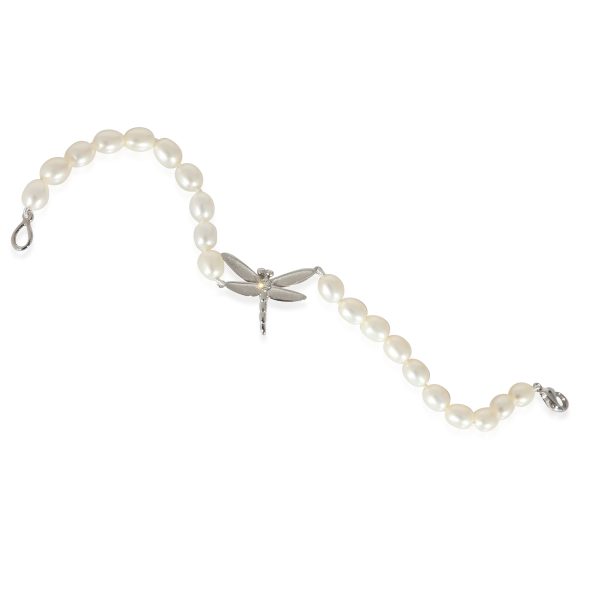 135879 av 36e42051 105c 471b b53f 0025162db619 Tiffany Co Freshwater Pearl Bracelet With Dragonfly Charm in 18K White Gold