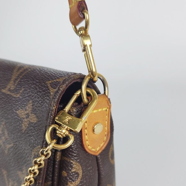 20240112051651496 90348985 LOUIS VUITTON Favorite MM Monogram Crossbody Bag