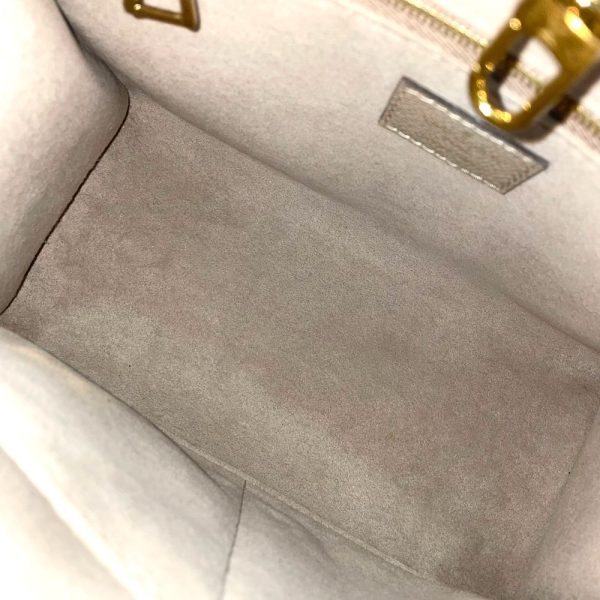 4 Louis Vuitton Empreinte Creme Onthego PM Beige