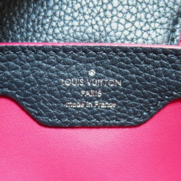 6 Louis Vuitton Capucines BB Shoulder Bag Taurillon Leather Navy