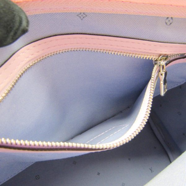 6 Louis Vuitton Escale Speedy Bandouliere 30 Shoulder Bag Pastel