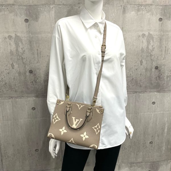 8 Louis Vuitton Empreinte Creme Onthego PM Beige