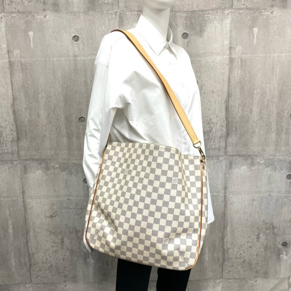 8 Louis Vuitton Damier Azur Sophie Shoulder Bag White