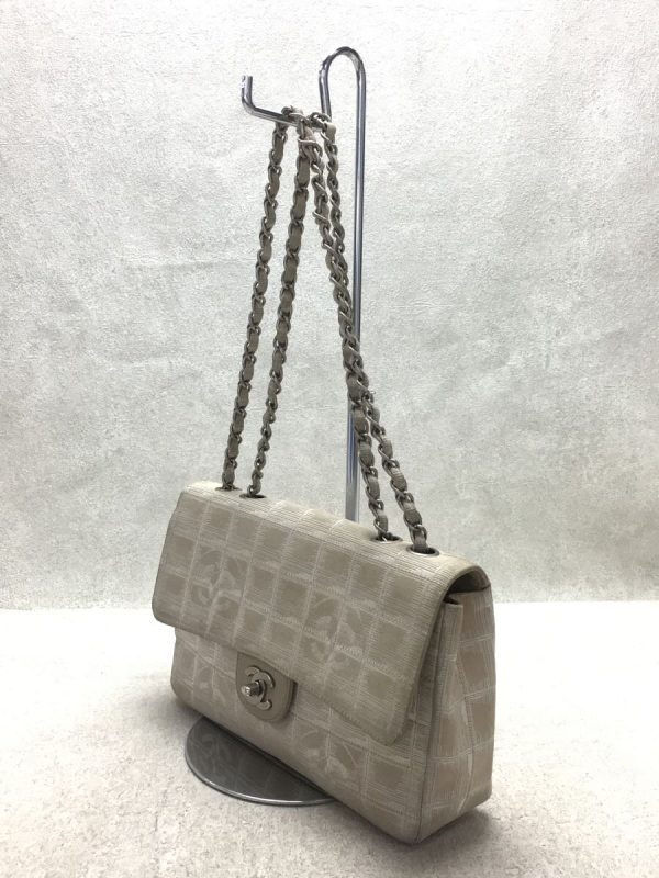 2319632613860 02 Chanel Chain Shoulder Bag Canvas Bag