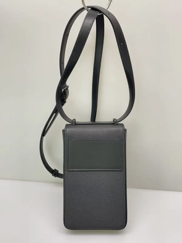 2332872634808 03 BURBERRY Robin Phone Leather Shoulder Bag Black