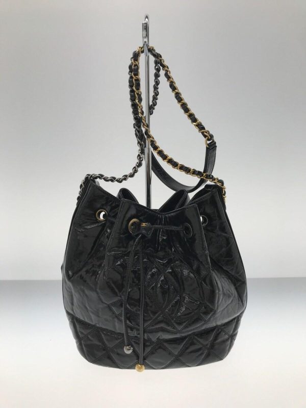 2338880100953 01 Chanel Chain Shoulder Bag Black Leather Bag