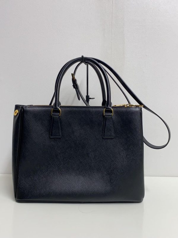 2339872348650 03 PRADA SAFFIANO GALLERIA BAG Black