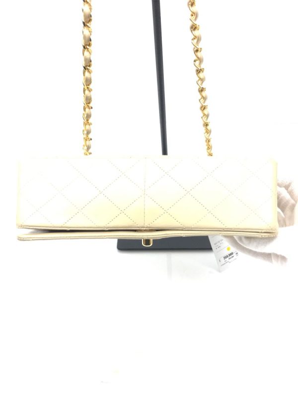 4 Chanel Matelasse Chain Shoulder Bag Flap Cream