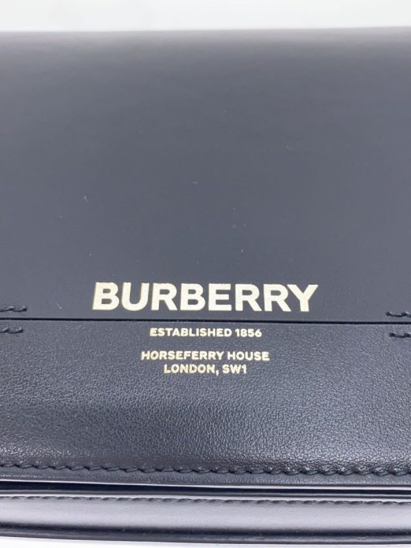 5 Burberry Shoulder Bag Leather Black