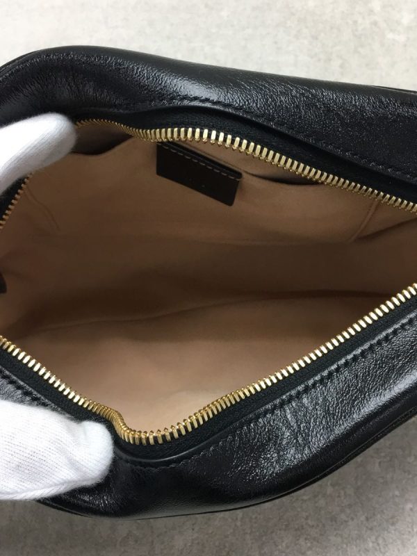 5 Gucci Shoulder Bag Leather Black