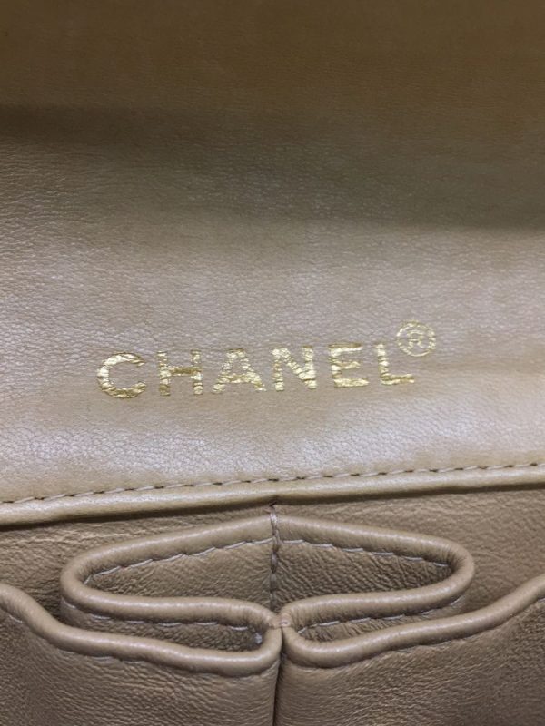 5 Chanel Shoulder Bag Leathe Chocolate Bar Beige