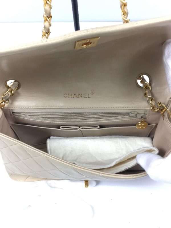 5 Chanel Matelasse Chain Shoulder Bag Flap Cream