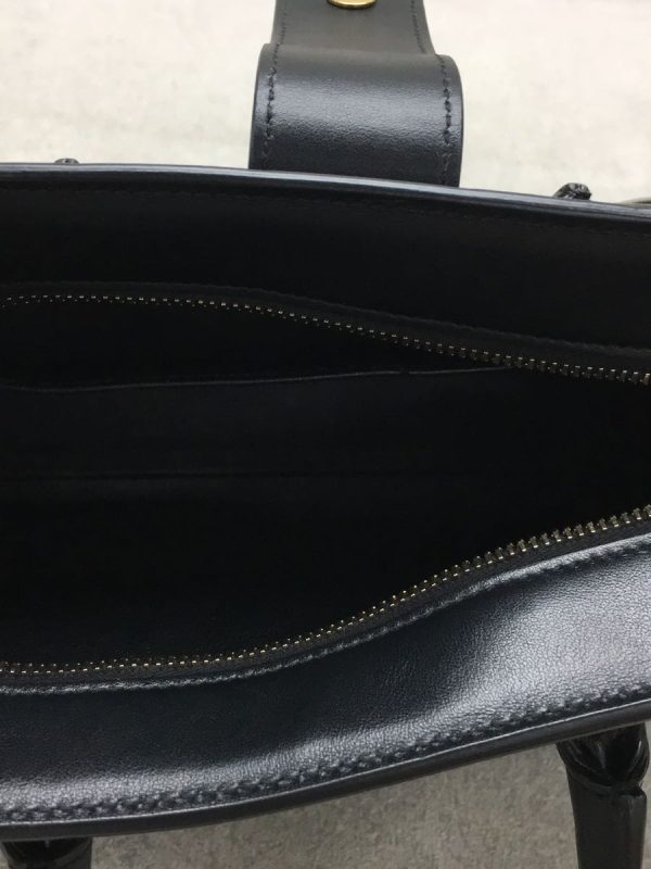 6 Saint Laurent Shoulder Bag Leather Black